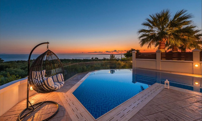 Akrotiri Villa | Frido Luxury Villa - 600 Sqm