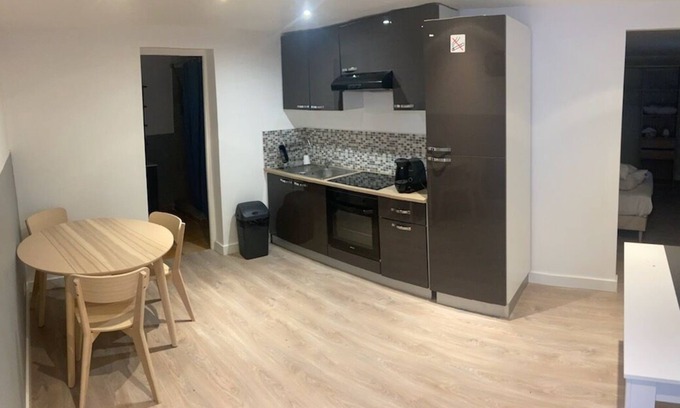 Aix-en-Provence Apartment | Friendly and quiet 10 minutes walk from the rotunda