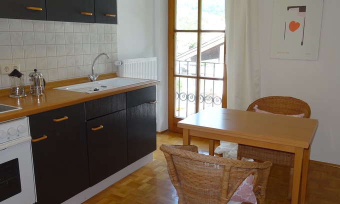 Bad Reichenhall Apartment | Friendly, central vacation apartment with mountain view, 30sqm