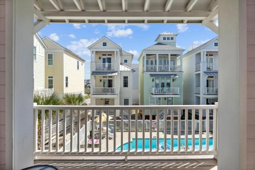 Atlantic Beach House | Friendly Flamingo