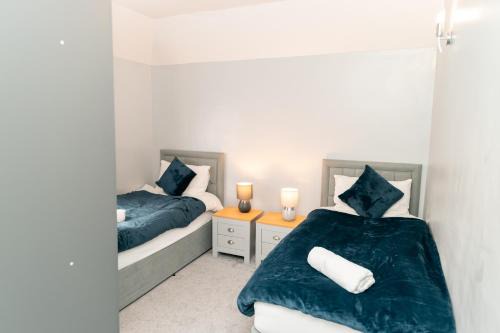 Frimley Apartment | Frimley Sleeps 5 Free WiFi & Parking
