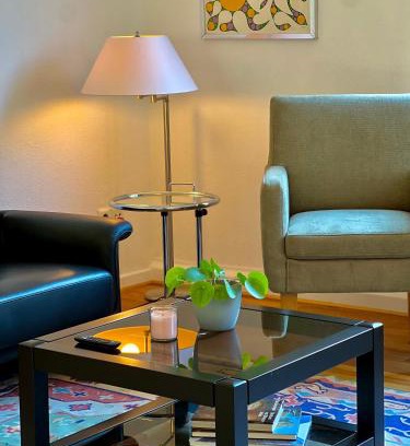 Elberfeld Apartment | Frisch renovierte Ferienwohnung mit Balkon in zentraler Lage