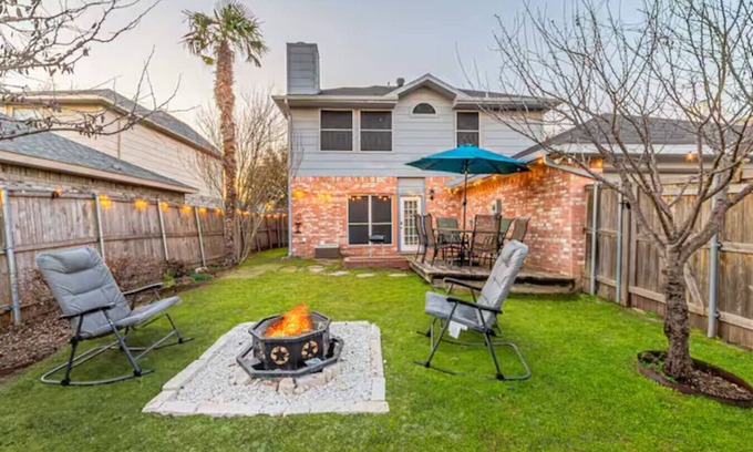 Frisco Apartment | Frisco Castle | 3BR, GarageParking, Gated Backyard