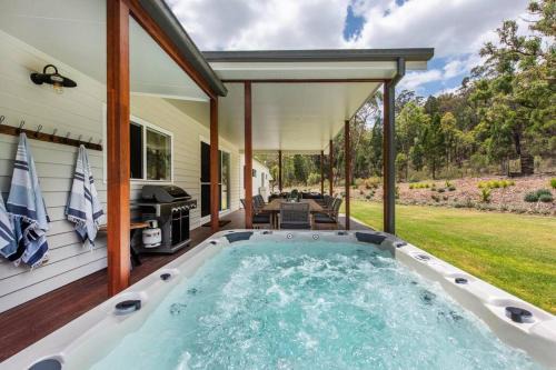 Erudgere House | Frog Hill 8 bedroom luxe rural retreat near town with 2 houses