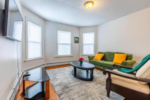 Hartford Apartment | Frog Hollow Red Door Haven