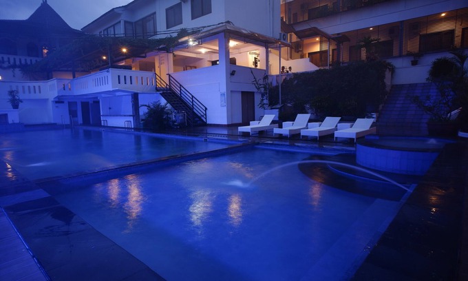 Depok Hotel | Front One Resort Yogyakarta