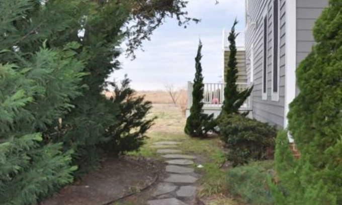 Willoughby Spit House | Front Row Ocean View! 6 Beds! 5 Decks, 4 Baths! Rec Room, Kayaks! Go Coastal!