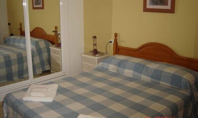 Fuengirola City Centre Apartment | Fuengirola- air conditioned & wifi beach and town centre apartment