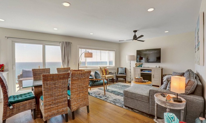 San Clemente Apartment | Full Ocean and Sunset Views. Relax to the sound and smell of the sea.