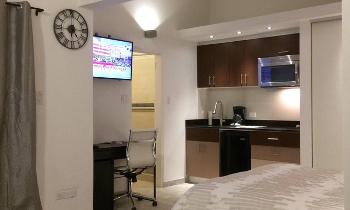 Pelican Key Apartment | Full Studio Appartment, in Top Location walking distance