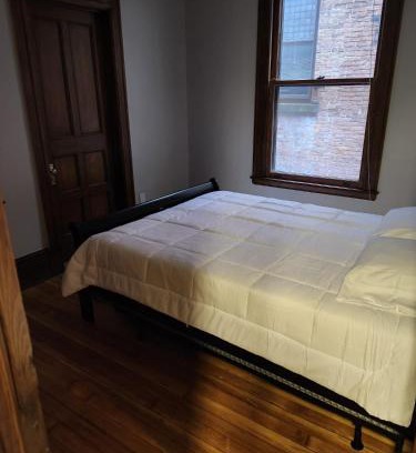 Downtown Hartford Apartment | Fully furnished 3 bedrooms loft