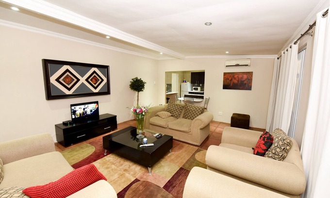 Greater Johannesburg Metropolitan Area House | Fully Furnished & Serviced 2 Bedroom Cottage with Private Garden
