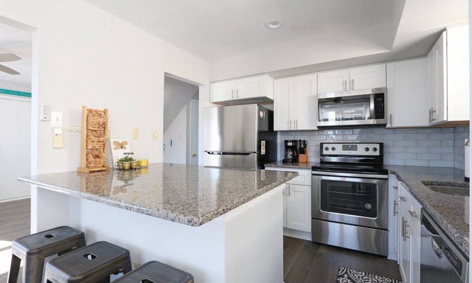 Townsend's Inlet House | Fully Renovated! Beach Block! Ocean Views!