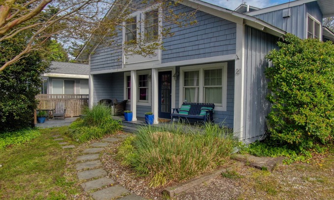 Rehoboth by the Sea House | Fully Renovated Cottage by the Sea!