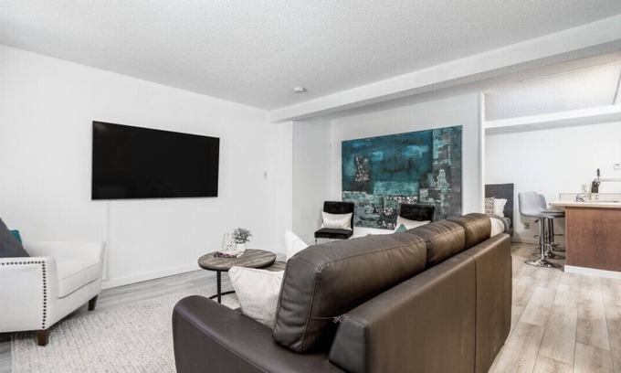 East Kootenay Condo | Fully RENOVATED Studio | Ski In/Ski Out: Closest Condo to Lift | Pool & Hot Tubs