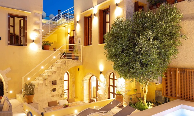 Old Town Rethymnon Villa | Fully Renovated, Walking distance to Everything, w/Heated Pool & BBQ!