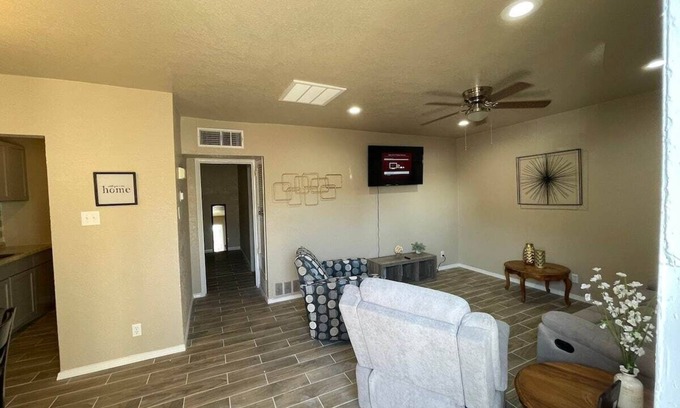 Biggs Field Apartment | 🤩⭐️fully updated apartment northeast⭐️🤩