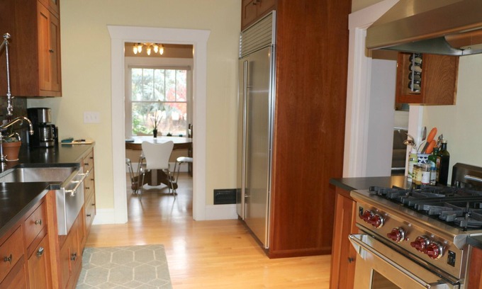 Johns Landing House | Fulton Bungalow - In the Heart of John's Landing