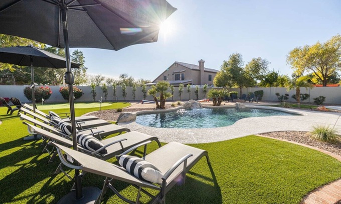 Glendale House | Fun Filled Stadium Getaway w/Heated Pool & Golf