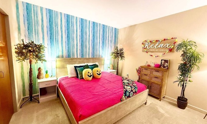 Sandusky Condo | Fun Halloween Getaway Downtown By Cedar Point Sports Force Kalahari! Halloween Vibes Enjoy A One Of A Kind Experience!