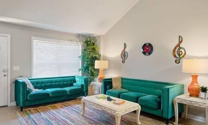 Brunswick House | 🌟Funky Fabulous 👙Pool 💥Near I-95 & FLETC