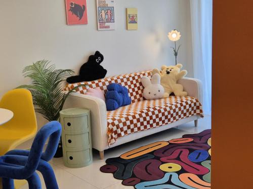 Johor Bahru Apartment | Funky Pop Art Paradise - 3 Pax 2 BR close to JB Town