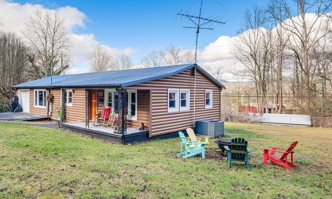 Cosby Cabin | Furnished Deck: Rustic Cabin in Cosby!