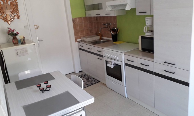 Forges-les-Bains Apartment | Furnished H-G 3 minutes from thermal center