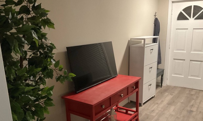 London Apartment | Furnished inclusive 1 bed + large den parking laundry patio suitcase ready