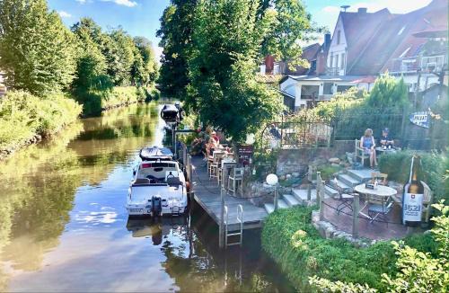 Friedrichstadt Apartment | Gästehaus Kajüte direkt am Wasser