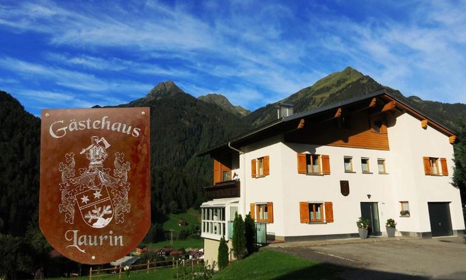 Sankt Gallenkirch Apartment | Gästehaus Laurin