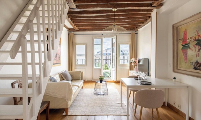 Les Halles Apartment | Géranimus 36A : Heart of Paris