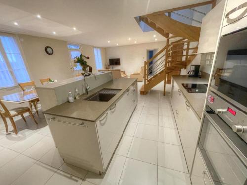 Thesee House | Gîte élégant avec climatisation, jardin et Wi-Fi près des Châteaux et Zoo de Beauval - FR-1-491-453