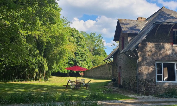 Miniac-Morvan Cottage | Gîte, 18th century property