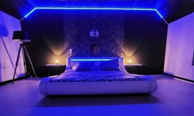 Pleyben Apartment | Gîte Avec Jacuzzi Privatif