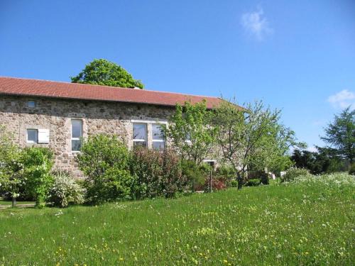 Saint-Regis-du-Coin House | Gîte cosy avec poêle à bois et vue sur campagne, 2 chambres, 4 personnes, idéal pour nature - FR-1-496-268