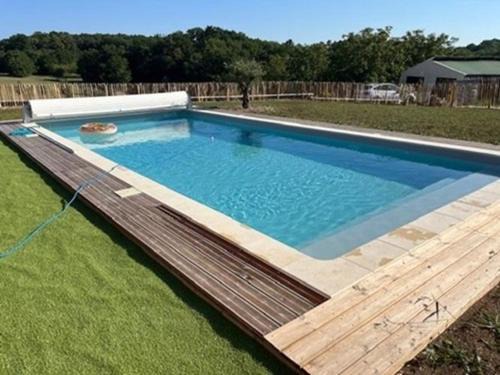 Brantome-en-Perigord House | Gîte cosy avec piscine partagée et wifi à Brantôme - FR-1-616-406