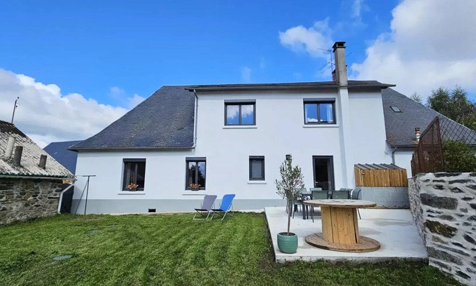 Salon-la-Tour Villa | Gîte de France 6 persons