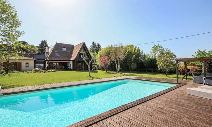 Varetz Villa | Gîte de France Bayat 4 ears - Gite de France 5 people