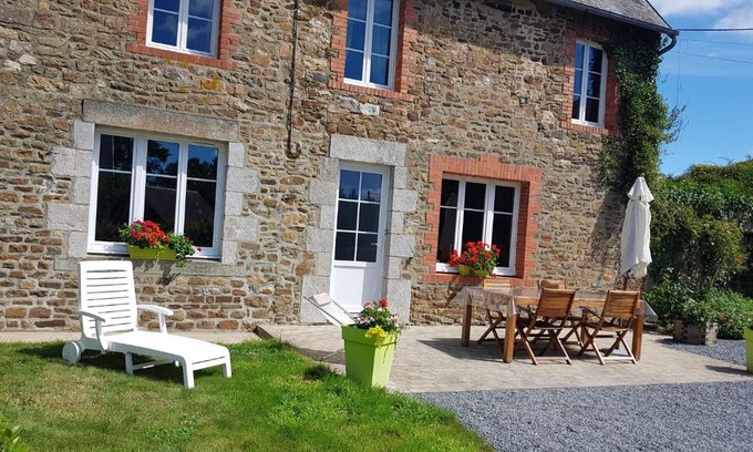 Notre-Dame-de-Cenilly House | Gîte De L'arthour