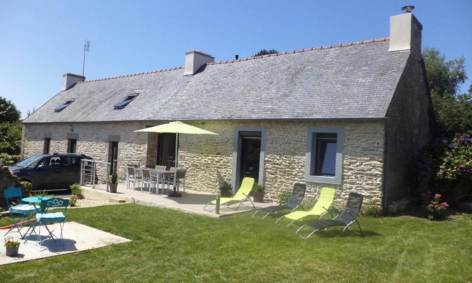 Ploneour-Lanvern House | Gîte de Languivoa" estate