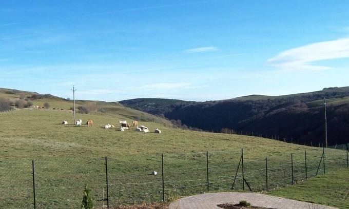 Anzat-le-Luguet House | Gîte de Vins Haut - Anzat-le-luguet