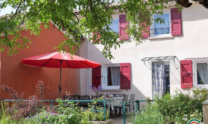 Lagrand House | Gîte Del Païs village house, in the heart of the Parc des Baronnies Provençales