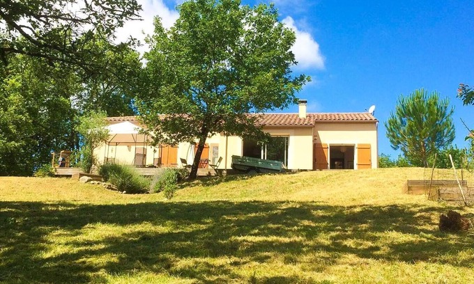 Pradines House | Gîte des Giganties - Pradines