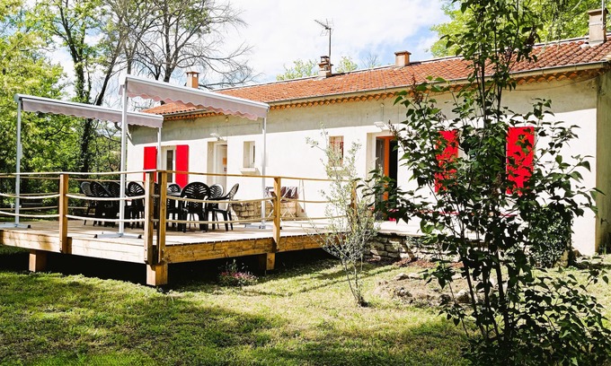 Ruoms House | 🌿gîte en Bord de Plage, au Cœur de la Nature : Sud Ardèche à Ruoms