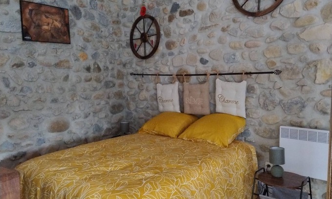 Vallon-Pont-d'Arc House | Gîte en Pierre Avec SPA "lou Caladou"