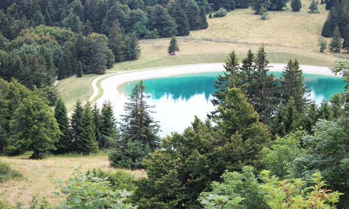 Bonnevaux Apartment | Gîte Entièrement Refait Dans une Ferme Comtoise au Milieu de la Nature