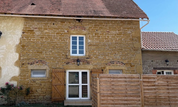 Artaix House | Gîte "entre Deux Eaux" - Les Gîtes de Lili