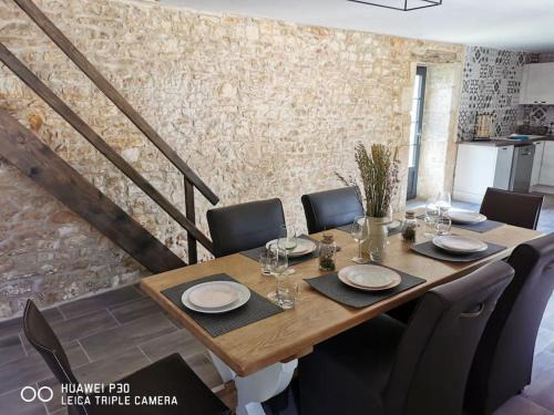 Charras House | Gîte familial à charras (3 étoiles)