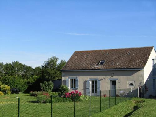 Channay-sur-Lathan House | Gîte familial avec grand jardin, près des Châteaux de la Loire et activités nautiques - FR-1-381-494